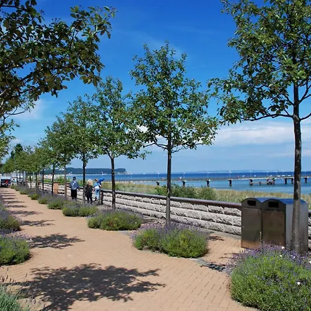 Mit Seeblick Und Sauna * Goehren (Ruegen)