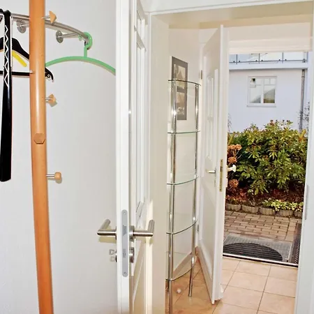 Mit Seeblick Und Sauna